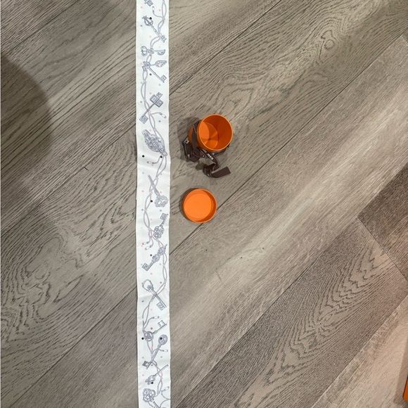 Hermes Accessories - Hermes White and Gray Twilly Scarf